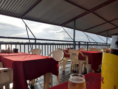 Deck do Perfil Flutuante à beira do Rio Tocantins